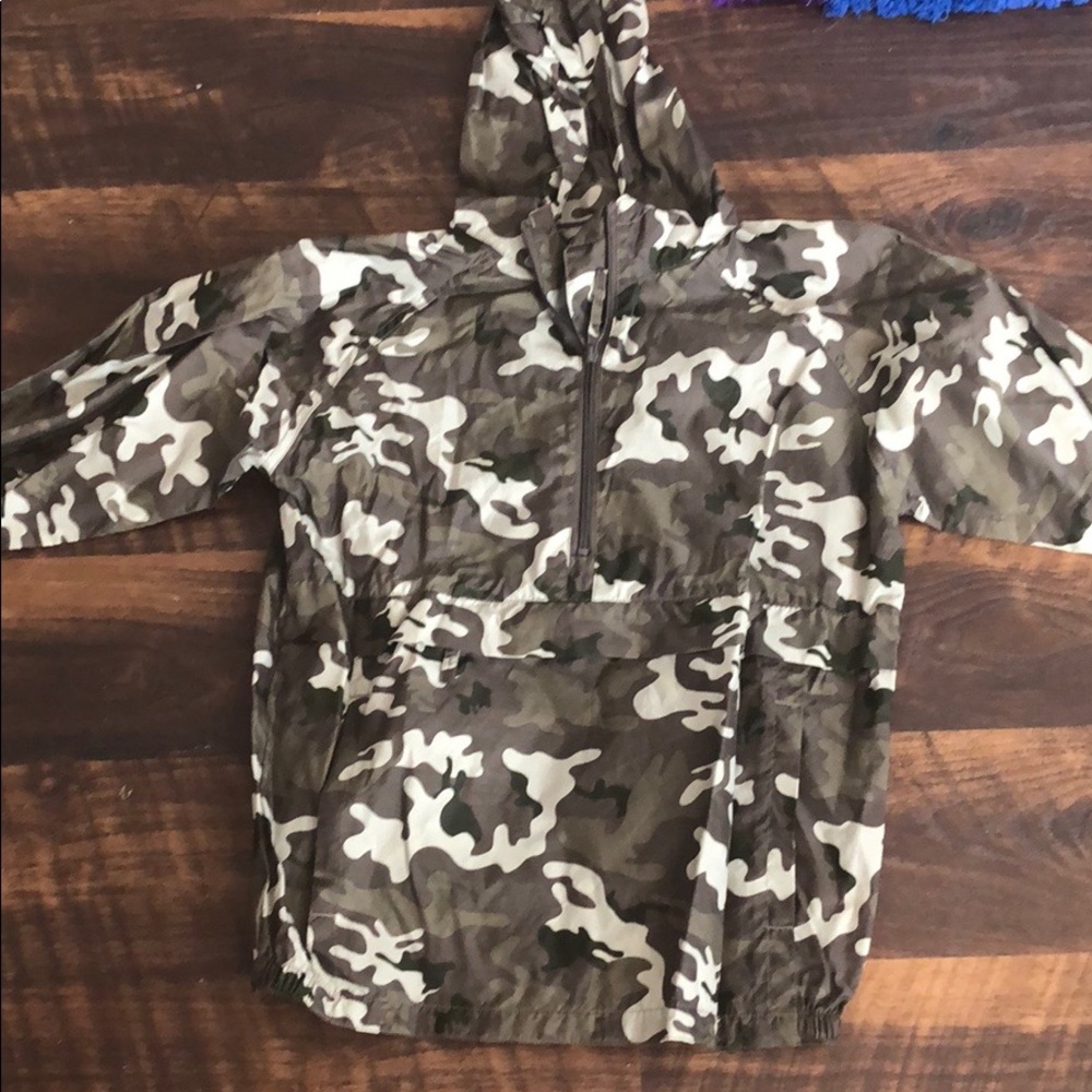 Boys Camo Raincoat M